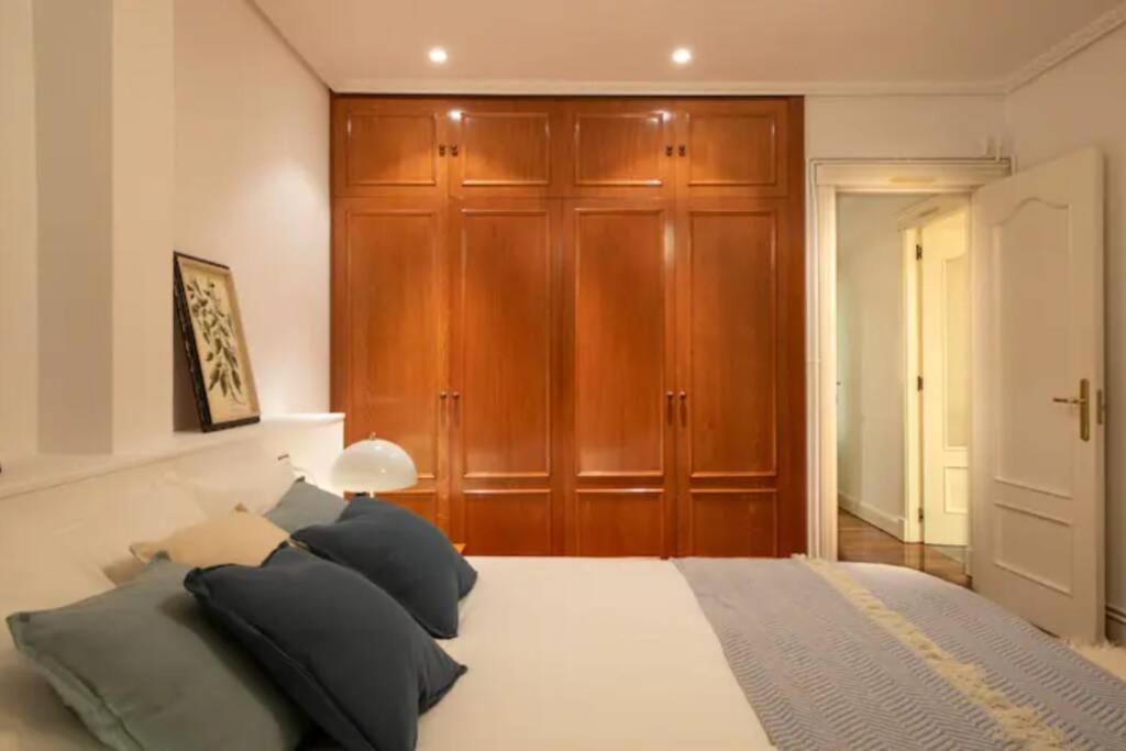 Exclusivo Apartamento En El Casco Viejo Bilbao Kültér fotó